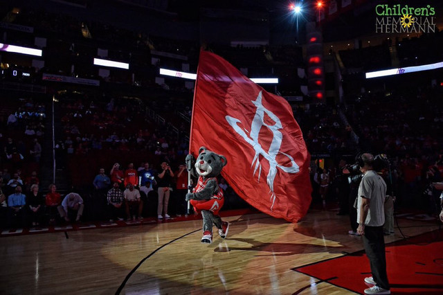平博体育-包含徽州暴熊队对阵皖江雪豹队,柔道热身赛小胜,细节决定成败——定位球制造杀机的词条